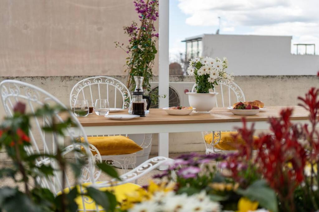 Ebullience - Stylish & Chic Athens Apartment Exterior photo