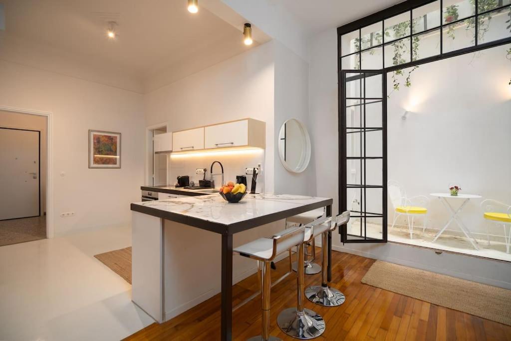 Ebullience - Stylish & Chic Athens Apartment Exterior photo