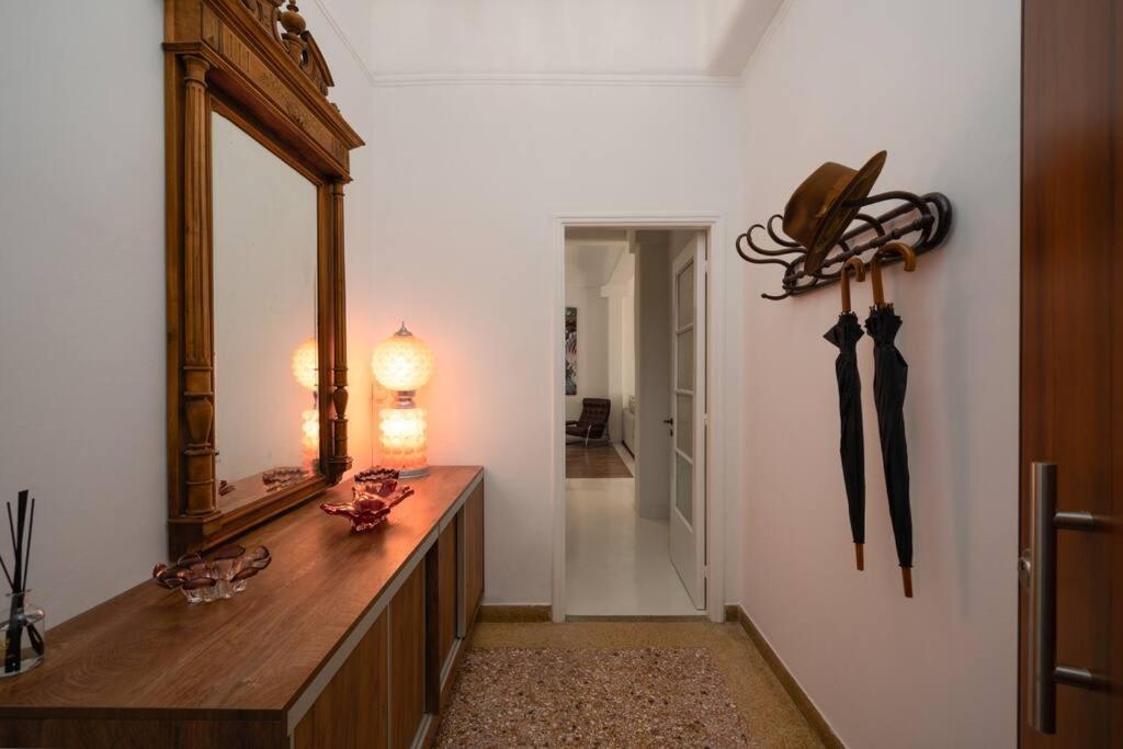 Ebullience - Stylish & Chic Athens Apartment Exterior photo