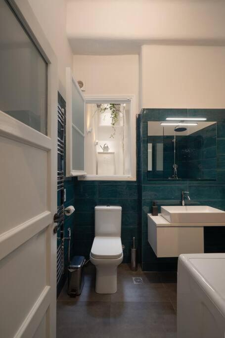 Ebullience - Stylish & Chic Athens Apartment Exterior photo
